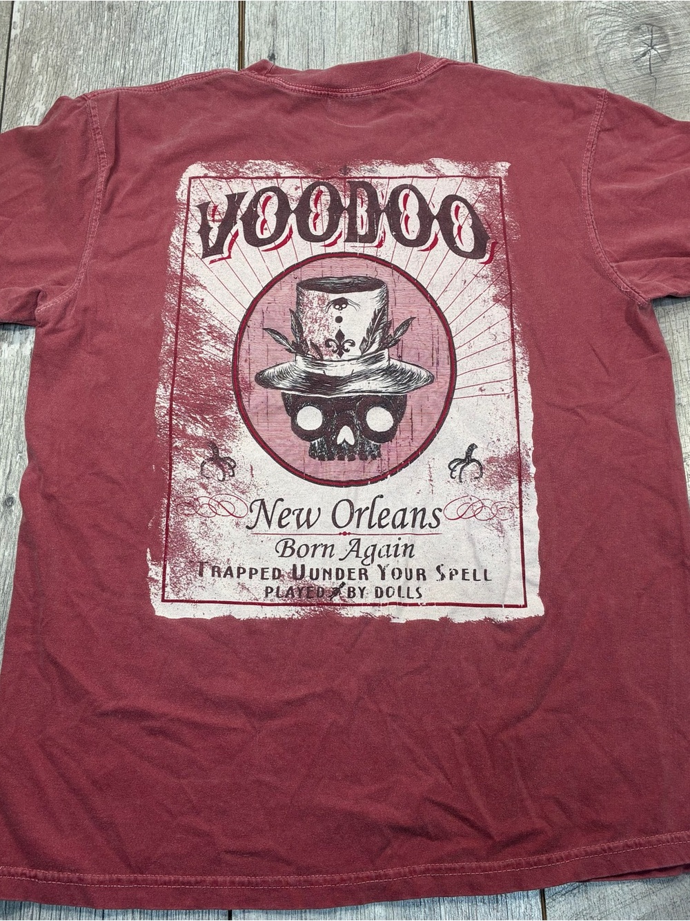 Comfort colors New Orleans voodoo skulls men’s med washed out burgendy tee